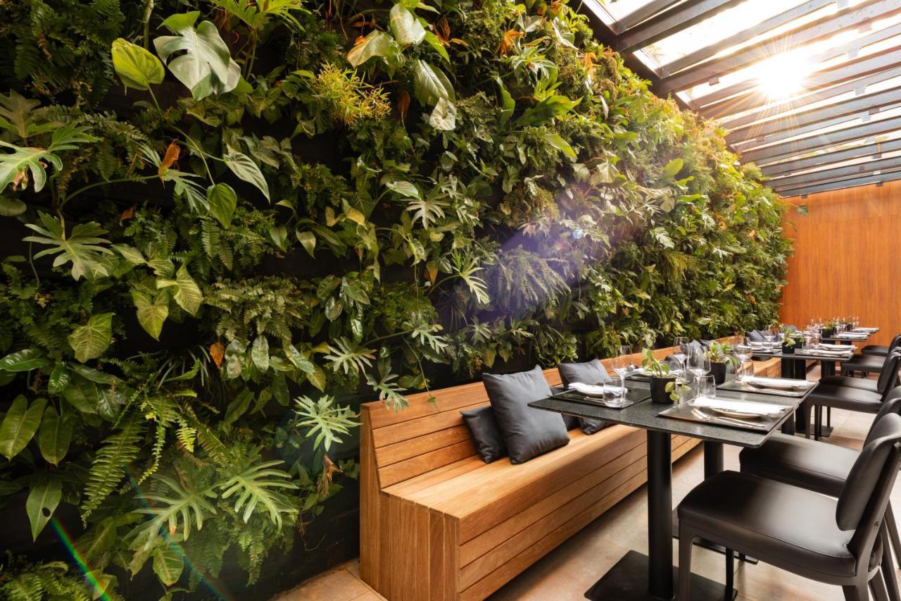 Ba'Ra Hotel João Pessoa Exteriér fotografie Living wall at the restaurant