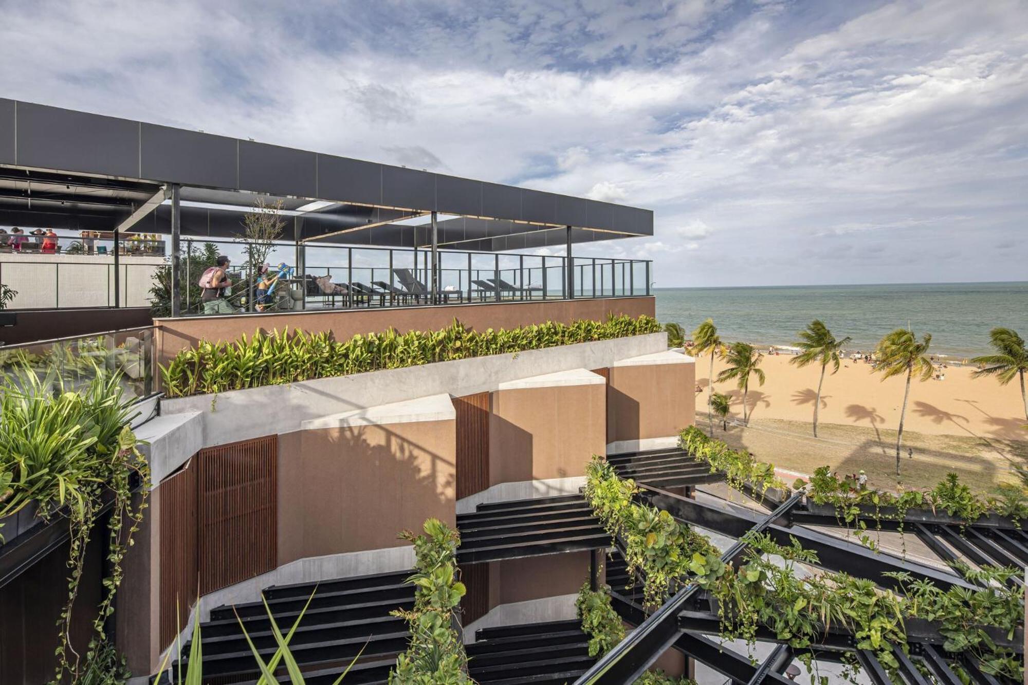 Ba'Ra Hotel João Pessoa Exteriér fotografie The rooftop bar at the hotel