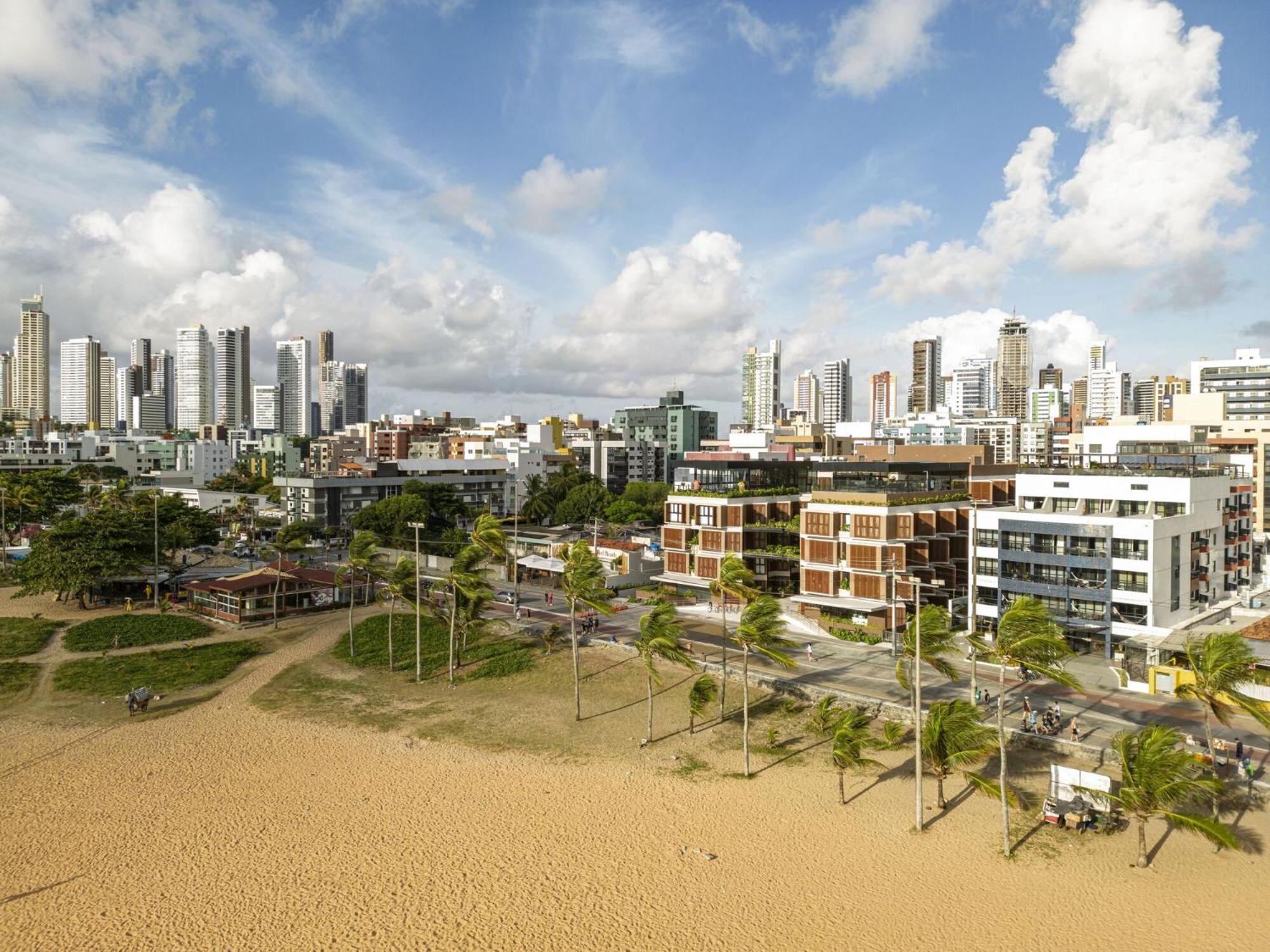Ba'Ra Hotel João Pessoa Exteriér fotografie Aerial view of the new city of Fortaleza